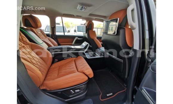 Buy Import Toyota Land Cruiser Black Car in Import - Dubai in Great Comore Buy Import Toyota Land Cruiser Black Car in Import - Dubai in Great Comore