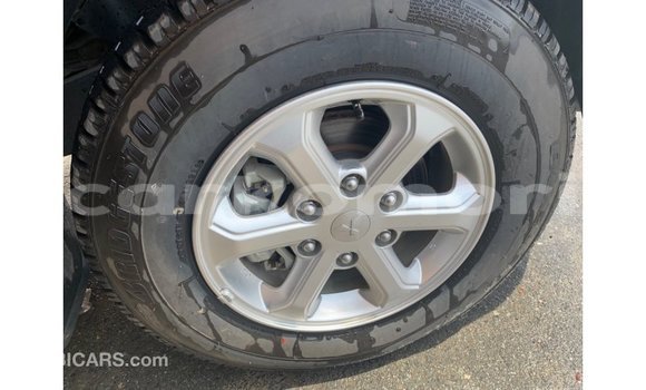 Buy Import Mitsubishi L200 Black Car in Import - Dubai in Great Comore Buy Import Mitsubishi L200 Black Car in Import - Dubai in Great Comore