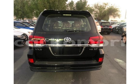 Buy Import Toyota Land Cruiser Black Car in Import - Dubai in Great Comore Buy Import Toyota Land Cruiser Black Car in Import - Dubai in Great Comore