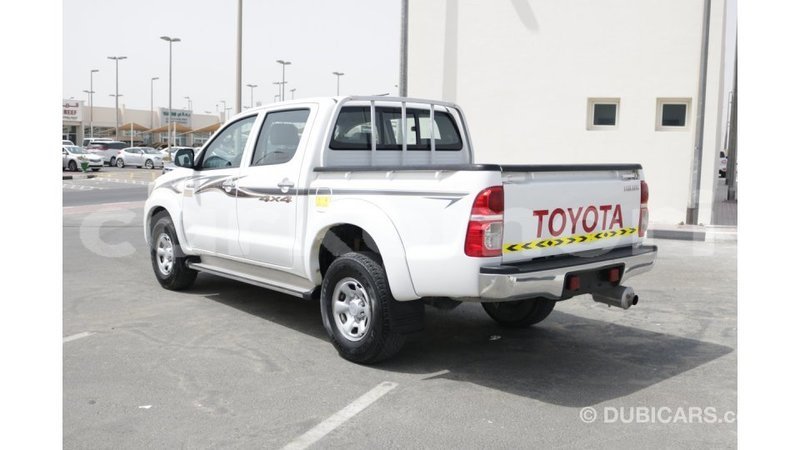 Big with watermark toyota hilux grande comore import dubai 1259