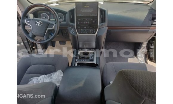 Buy Import Toyota Land Cruiser Black Car in Import - Dubai in Great Comore Buy Import Toyota Land Cruiser Black Car in Import - Dubai in Great Comore