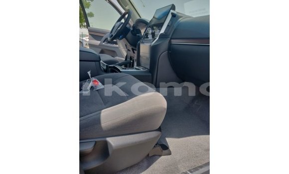 Buy Import Toyota Land Cruiser Black Car in Import - Dubai in Great Comore Buy Import Toyota Land Cruiser Black Car in Import - Dubai in Great Comore