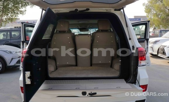 Buy Import Toyota Land Cruiser White Car in Import - Dubai in Great Comore Buy Import Toyota Land Cruiser White Car in Import - Dubai in Great Comore
