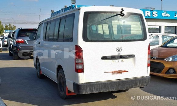 Acheter Import Voiture Toyota Hiace Blanc à Import - Dubai, Grande Comore Acheter Import Voiture Toyota Hiace Blanc à Import - Dubai, Grande Comore