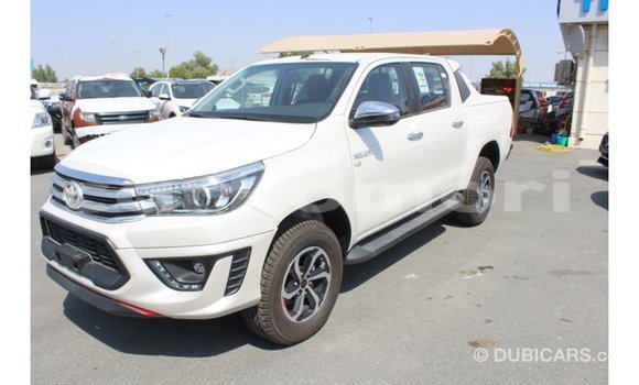 Buy Import Toyota Hilux White Car in Import - Dubai in Great Comore Buy Import Toyota Hilux White Car in Import - Dubai in Great Comore