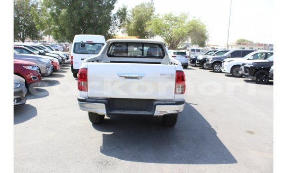 Buy Import Toyota Hilux White Car in Import - Dubai in Great Comore Buy Import Toyota Hilux White Car in Import - Dubai in Great Comore