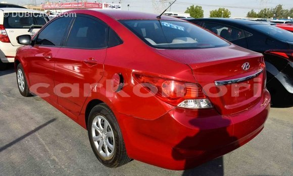 Acheter Import Voiture Hyundai Accent Rouge à Import - Dubai, Grande Comore Acheter Import Voiture Hyundai Accent Rouge à Import - Dubai, Grande Comore