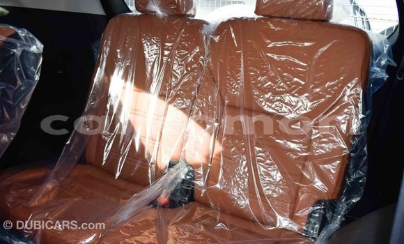 Acheter Import Voiture Kia Sorento Noir à Import - Dubai, Grande Comore Acheter Import Voiture Kia Sorento Noir à Import - Dubai, Grande Comore