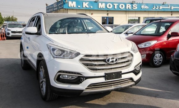 Acheter Import Voiture Hyundai Santa Fe Blanc à Import - Dubai, Grande Comore Acheter Import Voiture Hyundai Santa Fe Blanc à Import - Dubai, Grande Comore