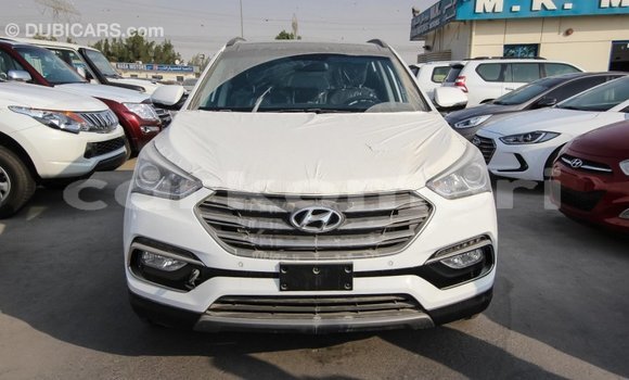 Acheter Import Voiture Hyundai Santa Fe Blanc à Import - Dubai, Grande Comore Acheter Import Voiture Hyundai Santa Fe Blanc à Import - Dubai, Grande Comore