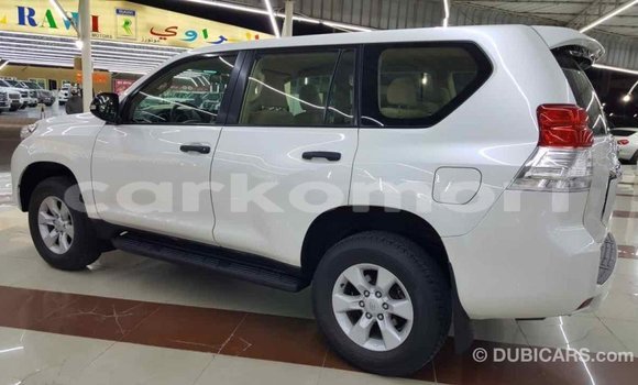 Acheter Import Voiture Toyota Prado Blanc à Import - Dubai, Grande Comore Acheter Import Voiture Toyota Prado Blanc à Import - Dubai, Grande Comore
