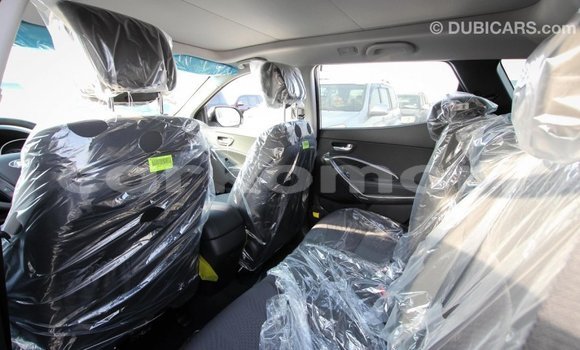 Acheter Import Voiture Hyundai Santa Fe Blanc à Import - Dubai, Grande Comore Acheter Import Voiture Hyundai Santa Fe Blanc à Import - Dubai, Grande Comore
