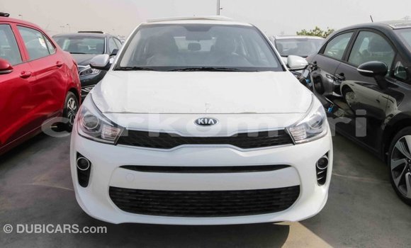Acheter Import Voiture Kia Rio Blanc à Import - Dubai, Grande Comore Acheter Import Voiture Kia Rio Blanc à Import - Dubai, Grande Comore