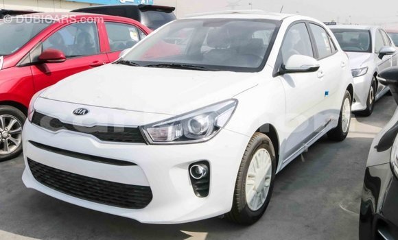 Acheter Import Voiture Kia Rio Blanc à Import - Dubai, Grande Comore Acheter Import Voiture Kia Rio Blanc à Import - Dubai, Grande Comore