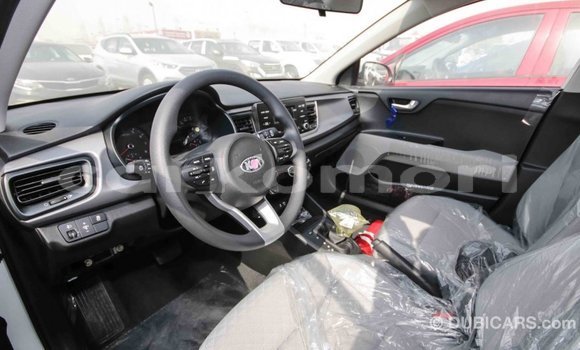 Acheter Import Voiture Kia Rio Blanc à Import - Dubai, Grande Comore Acheter Import Voiture Kia Rio Blanc à Import - Dubai, Grande Comore