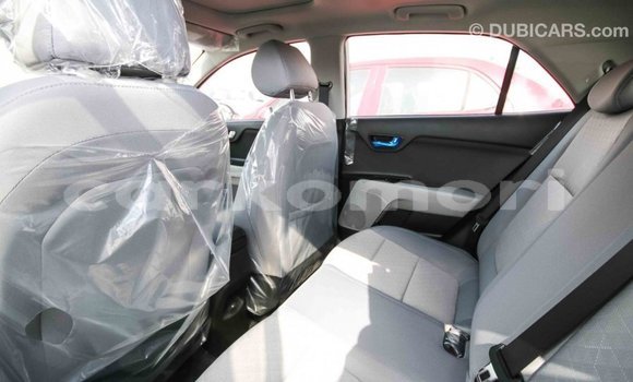 Acheter Import Voiture Kia Rio Blanc à Import - Dubai, Grande Comore Acheter Import Voiture Kia Rio Blanc à Import - Dubai, Grande Comore