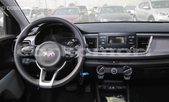 Acheter Import Voiture Kia Rio Blanc à Import - Dubai, Grande Comore Acheter Import Voiture Kia Rio Blanc à Import - Dubai, Grande Comore