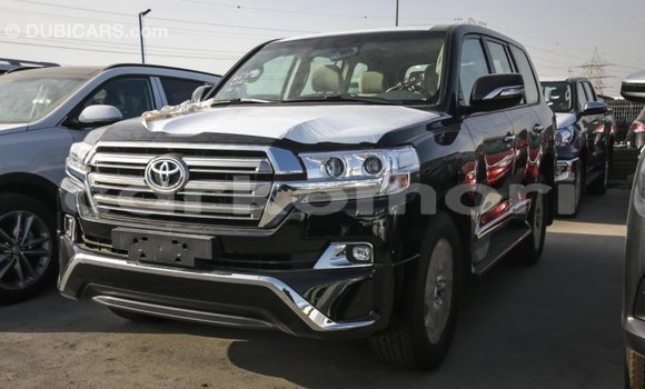 Acheter Import Voiture Toyota Land Cruiser Noir à Import - Dubai, Grande Comore Acheter Import Voiture Toyota Land Cruiser Noir à Import - Dubai, Grande Comore