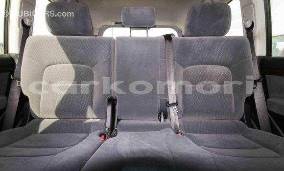 Acheter Import Voiture Toyota Land Cruiser Blanc à Import - Dubai, Grande Comore Acheter Import Voiture Toyota Land Cruiser Blanc à Import - Dubai, Grande Comore