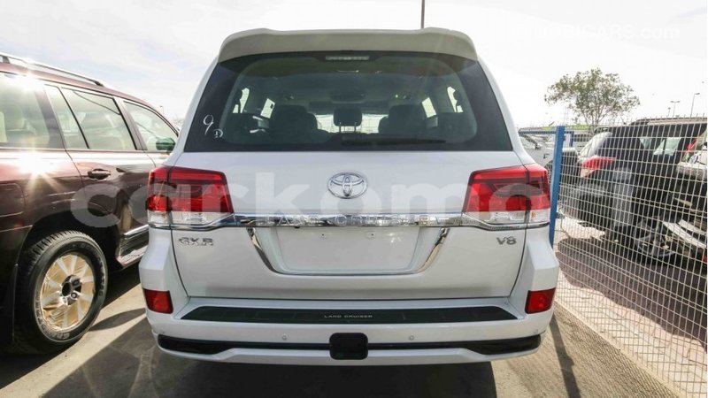 Big with watermark toyota land cruiser grande comore import dubai 1296