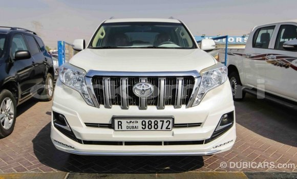 Acheter Import Voiture Toyota Prado Blanc à Import - Dubai, Grande Comore Acheter Import Voiture Toyota Prado Blanc à Import - Dubai, Grande Comore