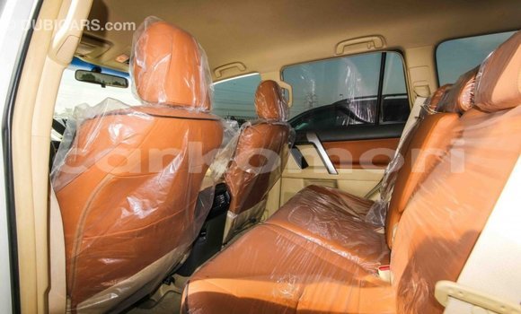 Acheter Import Voiture Toyota Prado Blanc à Import - Dubai, Grande Comore Acheter Import Voiture Toyota Prado Blanc à Import - Dubai, Grande Comore