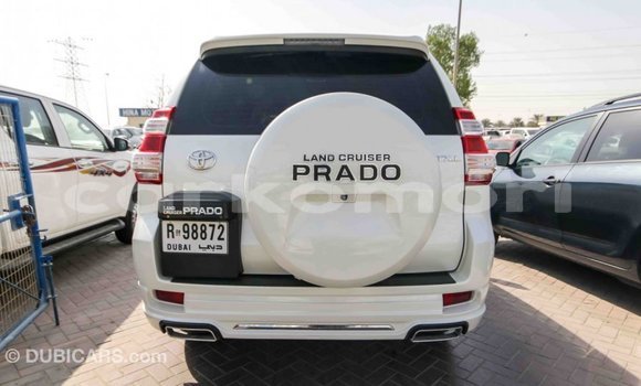 Acheter Import Voiture Toyota Prado Blanc à Import - Dubai, Grande Comore Acheter Import Voiture Toyota Prado Blanc à Import - Dubai, Grande Comore