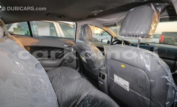 Acheter Import Voiture Kia Cerato Blanc à Import - Dubai, Grande Comore Acheter Import Voiture Kia Cerato Blanc à Import - Dubai, Grande Comore