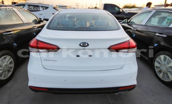 Acheter Import Voiture Kia Cerato Blanc à Import - Dubai, Grande Comore Acheter Import Voiture Kia Cerato Blanc à Import - Dubai, Grande Comore