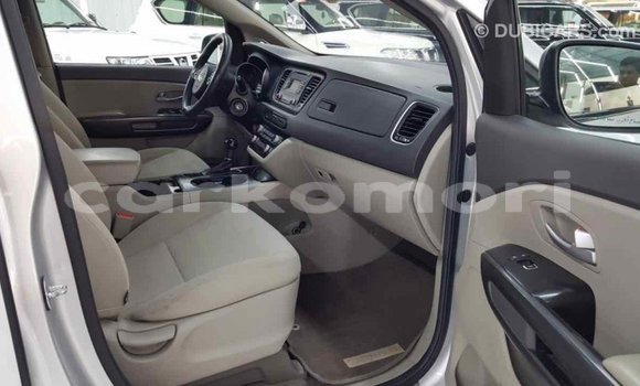 Acheter Import Voiture Kia Carnival Autre à Import - Dubai, Grande Comore Acheter Import Voiture Kia Carnival Autre à Import - Dubai, Grande Comore