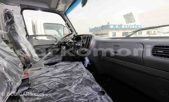 Acheter Import Voiture Hyundai Accent Blanc à Import - Dubai, Grande Comore Acheter Import Voiture Hyundai Accent Blanc à Import - Dubai, Grande Comore