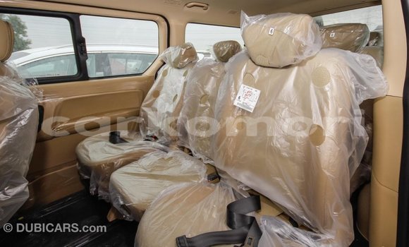 Acheter Import Voiture Hyundai Accent Blanc à Import - Dubai, Grande Comore Acheter Import Voiture Hyundai Accent Blanc à Import - Dubai, Grande Comore