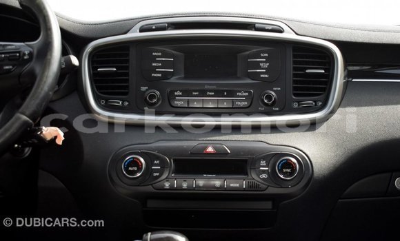Acheter Import Voiture Kia Sorento Autre à Import - Dubai, Grande Comore Acheter Import Voiture Kia Sorento Autre à Import - Dubai, Grande Comore