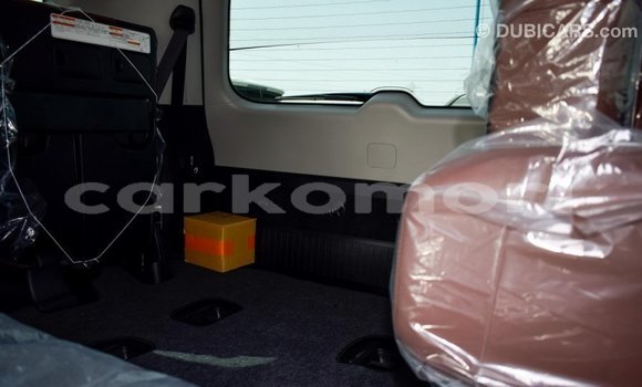 Acheter Import Voiture Toyota Land Cruiser Noir à Import - Dubai, Grande Comore Acheter Import Voiture Toyota Land Cruiser Noir à Import - Dubai, Grande Comore