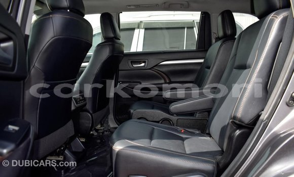 Acheter Import Voiture Toyota Highlander Autre à Import - Dubai, Grande Comore Acheter Import Voiture Toyota Highlander Autre à Import - Dubai, Grande Comore