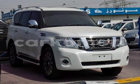 Acheter Import Voiture Nissan Patrol Blanc à Import - Dubai, Grande Comore Acheter Import Voiture Nissan Patrol Blanc à Import - Dubai, Grande Comore