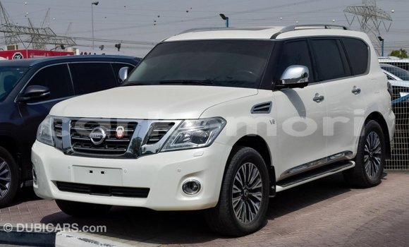 Acheter Import Voiture Nissan Patrol Blanc à Import - Dubai, Grande Comore Acheter Import Voiture Nissan Patrol Blanc à Import - Dubai, Grande Comore