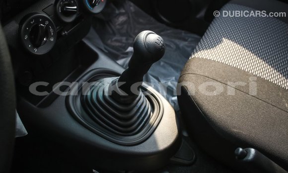 Acheter Import Voiture Toyota Hilux Noir à Import - Dubai, Grande Comore Acheter Import Voiture Toyota Hilux Noir à Import - Dubai, Grande Comore