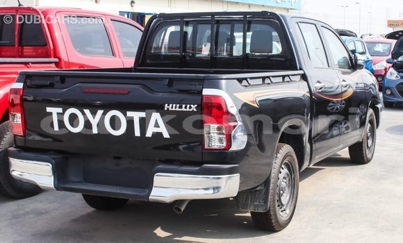 Acheter Import Voiture Toyota Hilux Noir à Import - Dubai, Grande Comore Acheter Import Voiture Toyota Hilux Noir à Import - Dubai, Grande Comore