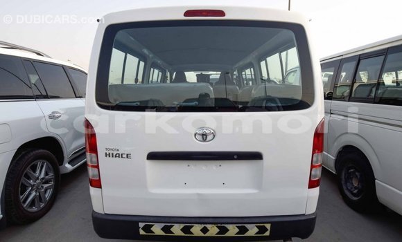 Acheter Import Voiture Toyota Hiace Blanc à Import - Dubai, Grande Comore Acheter Import Voiture Toyota Hiace Blanc à Import - Dubai, Grande Comore