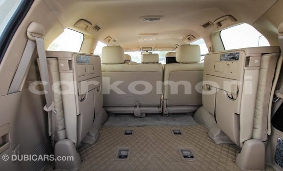 Acheter Import Voiture Toyota Land Cruiser Blanc à Import - Dubai, Grande Comore Acheter Import Voiture Toyota Land Cruiser Blanc à Import - Dubai, Grande Comore