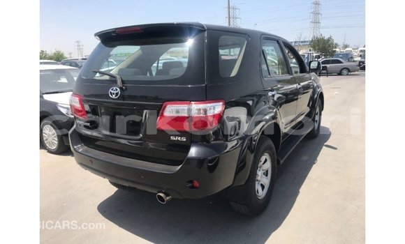 Acheter Import Voiture Toyota Fortuner Noir à Import - Dubai, Grande Comore Acheter Import Voiture Toyota Fortuner Noir à Import - Dubai, Grande Comore