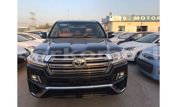 Acheter Import Voiture Toyota Land Cruiser Noir à Import - Dubai, Grande Comore Acheter Import Voiture Toyota Land Cruiser Noir à Import - Dubai, Grande Comore