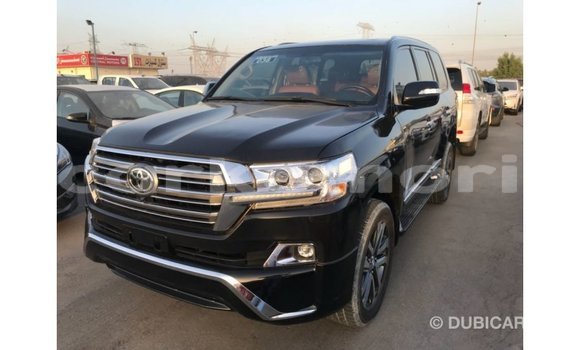 Acheter Import Voiture Toyota Land Cruiser Noir à Import - Dubai, Grande Comore Acheter Import Voiture Toyota Land Cruiser Noir à Import - Dubai, Grande Comore
