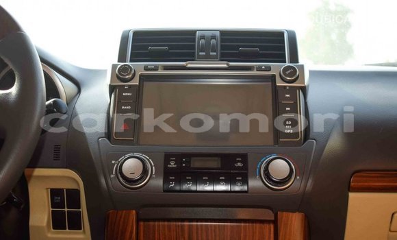 Acheter Import Voiture Toyota Prado Blanc à Import - Dubai, Grande Comore Acheter Import Voiture Toyota Prado Blanc à Import - Dubai, Grande Comore