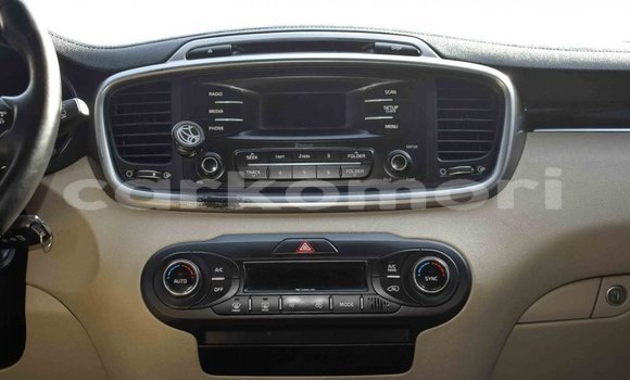 Acheter Import Voiture Kia Sorento Marron à Import - Dubai, Grande Comore Acheter Import Voiture Kia Sorento Marron à Import - Dubai, Grande Comore