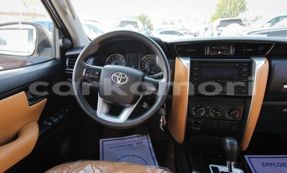 Acheter Import Voiture Toyota Fortuner Blanc à Import - Dubai, Grande Comore Acheter Import Voiture Toyota Fortuner Blanc à Import - Dubai, Grande Comore