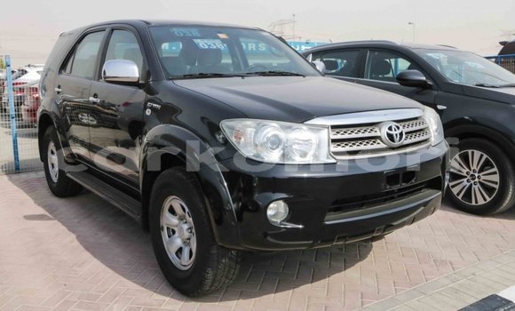 Acheter Import Voiture Toyota Fortuner Noir à Import - Dubai, Grande Comore Acheter Import Voiture Toyota Fortuner Noir à Import - Dubai, Grande Comore