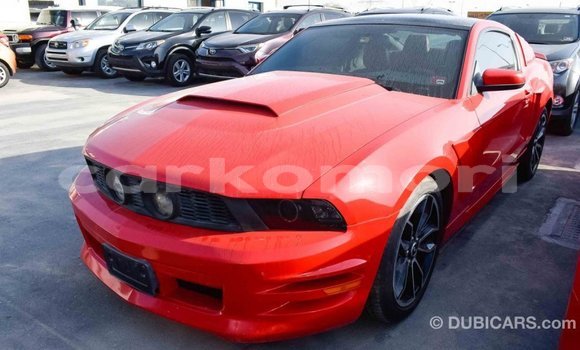Acheter Import Voiture Ford Mustang Rouge à Import - Dubai, Grande Comore Acheter Import Voiture Ford Mustang Rouge à Import - Dubai, Grande Comore