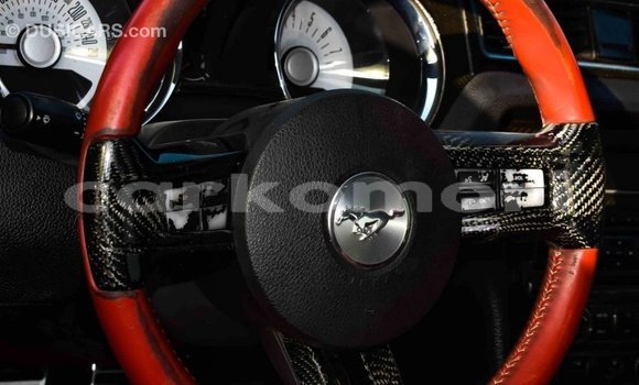 Acheter Import Voiture Ford Mustang Rouge à Import - Dubai, Grande Comore Acheter Import Voiture Ford Mustang Rouge à Import - Dubai, Grande Comore